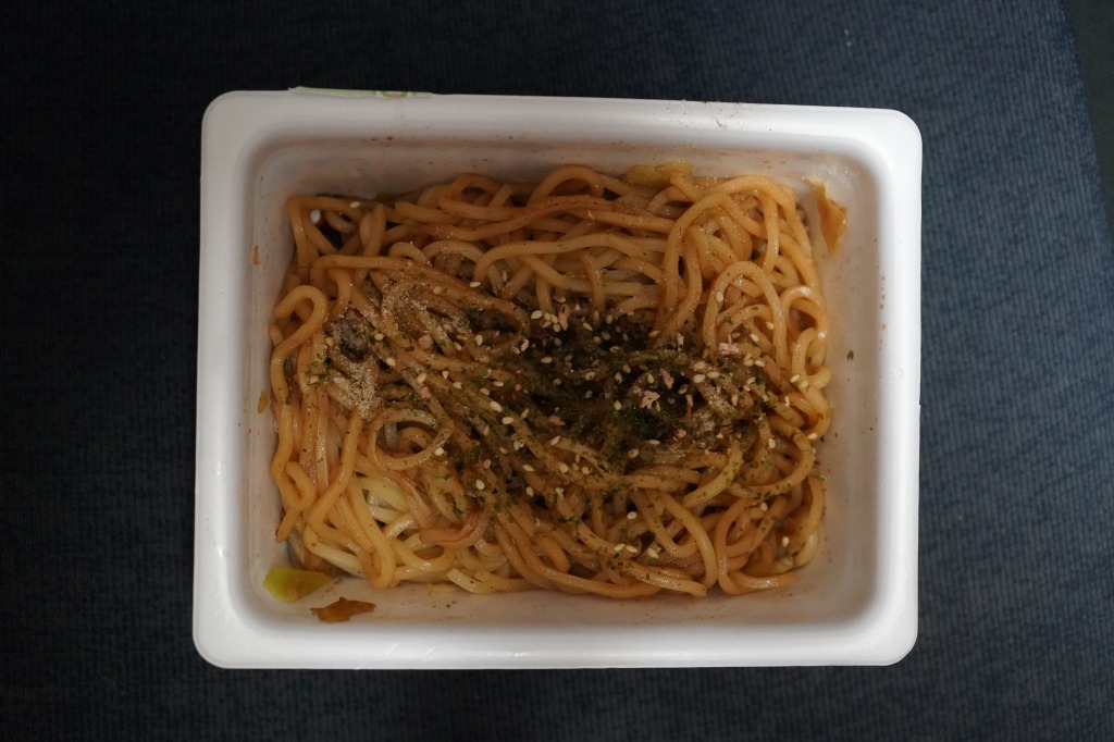 カラヒグ麺で作るペヤングソースやきそば