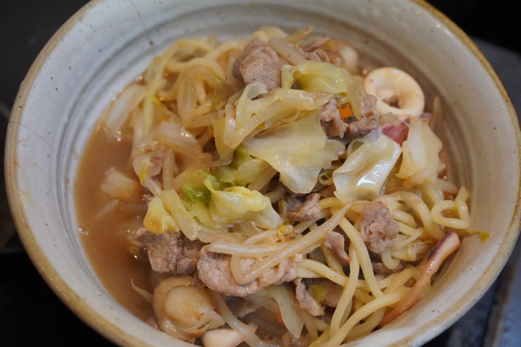 カラヒグ麺で作る、野菜たっぷりちゃんぽん