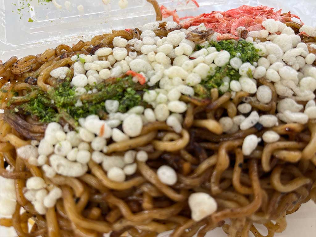 目黒大鳥神社の一の酉の時に食べた屋台のソース焼きそば