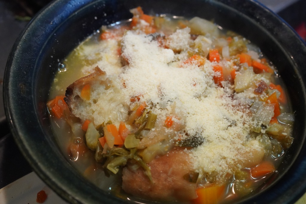 野菜350g以上摂取できるスープの余りをリボリータにして食べる